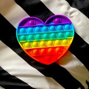 Heart pop it for sale for 5$